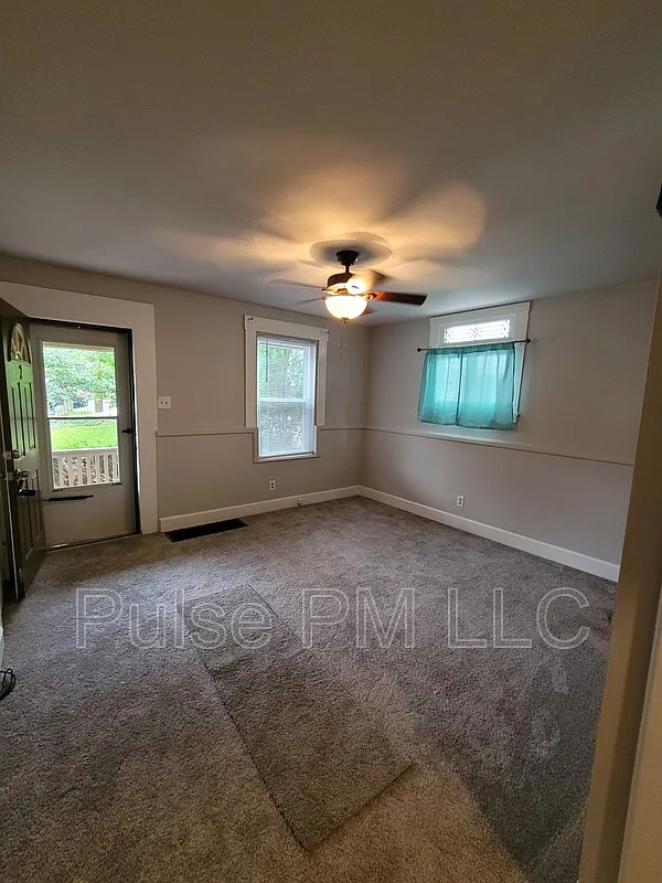 1 bed, 1.0 bath, 600 sqft, $1,200 — Photo 4