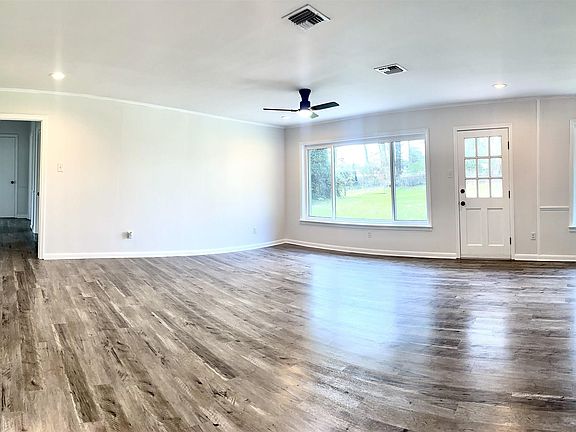 5th image of 240 Orangewood Dr