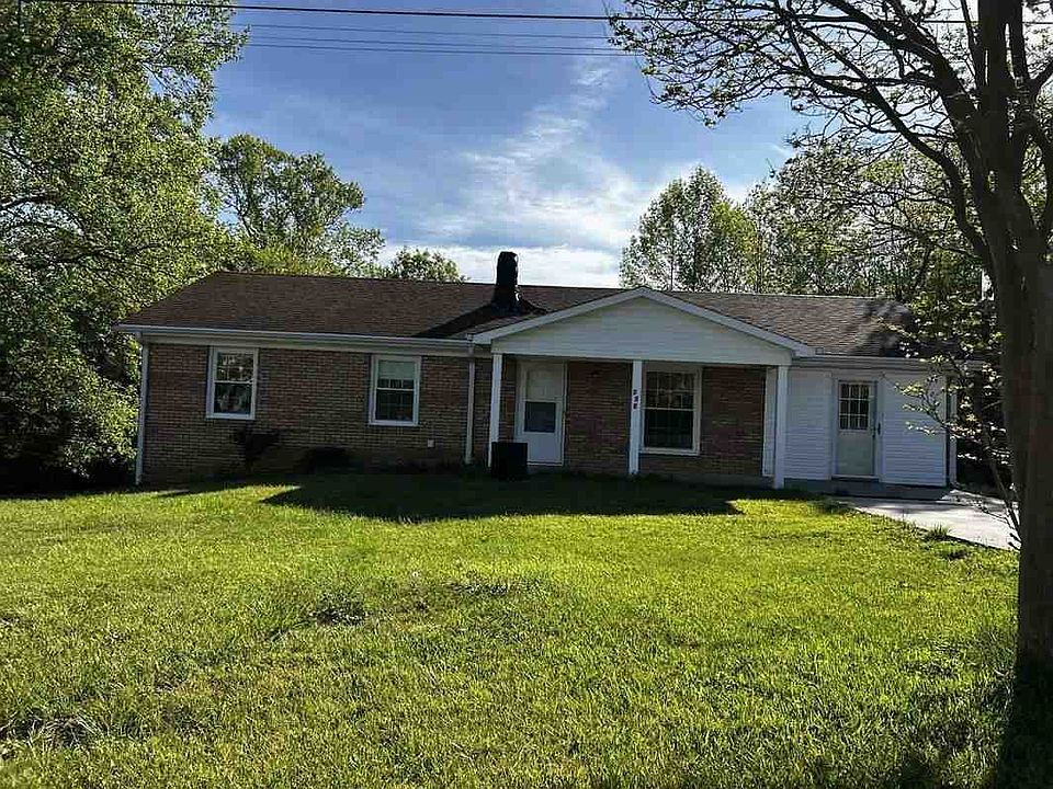 1st image of 220 Circle Dr