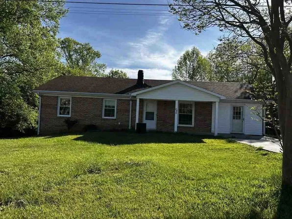 220 Circle Dr, North Wilkesboro, NC 28659
