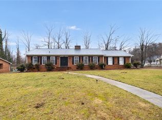 98 Fairway Dr, Lexington, NC 27292