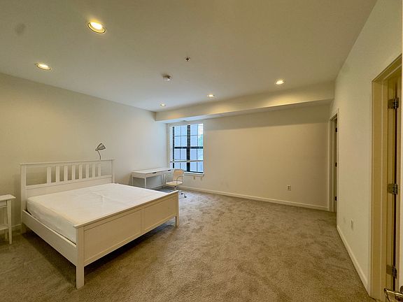 3rd image of 3201 Saint Paul St Unit 214