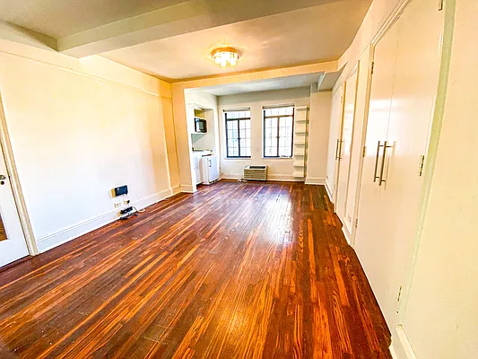 Rented by Compass | media 12