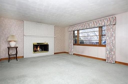 3rd image of 12 Hoover Ave