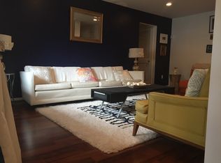 9 Roxbury Ln, Bridgeport, CT 06606