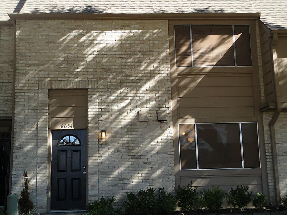1st image of 6654 Montauk Dr #1