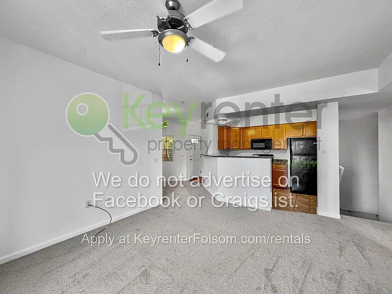 1300 Moon Cir #1326 — Photo 2