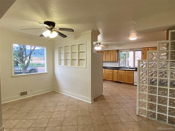3rd image of 729 Elm Ave