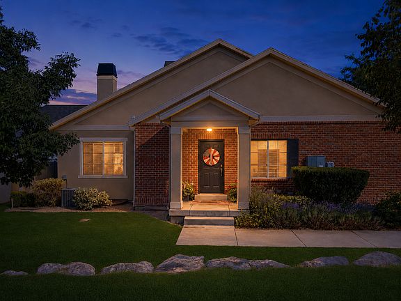 2nd image of 3456 N Backhand Ln