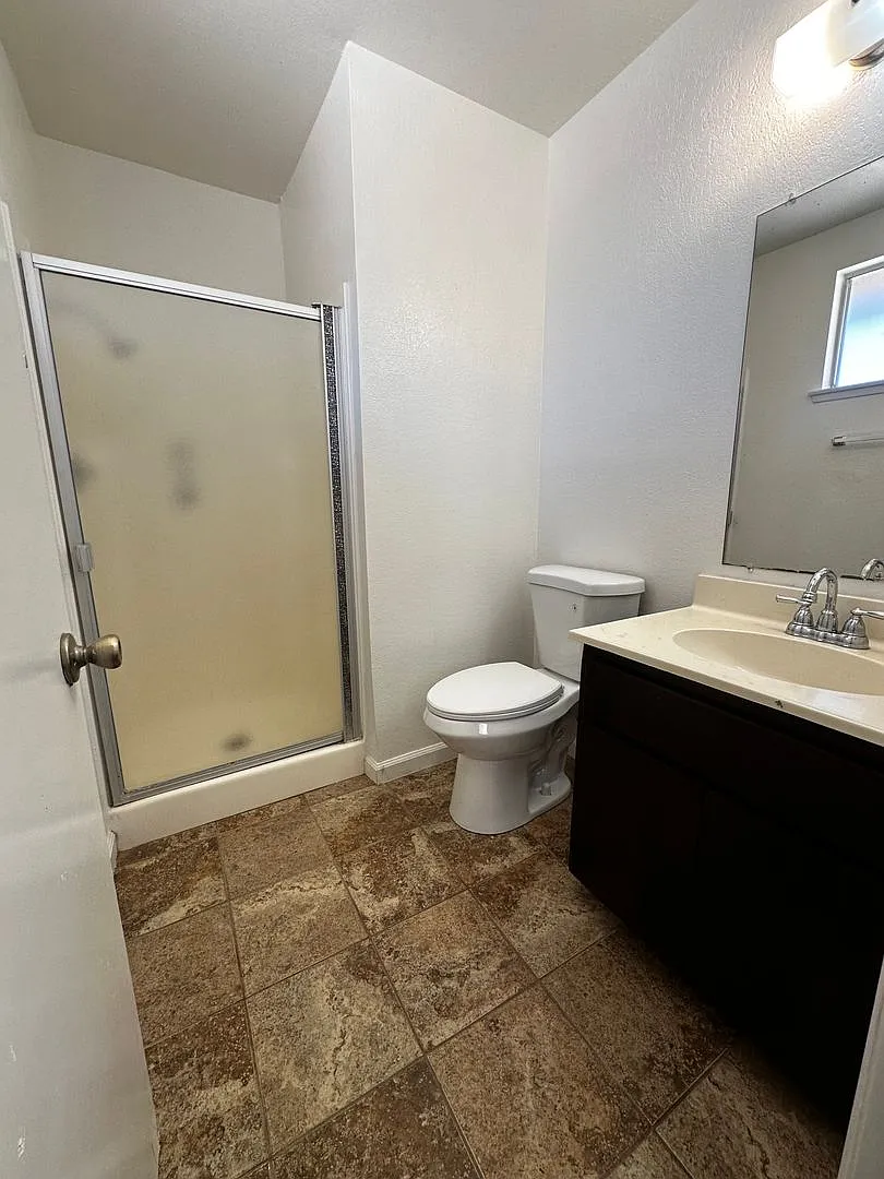 3 Bedroom 2 Bath home — Photo 4