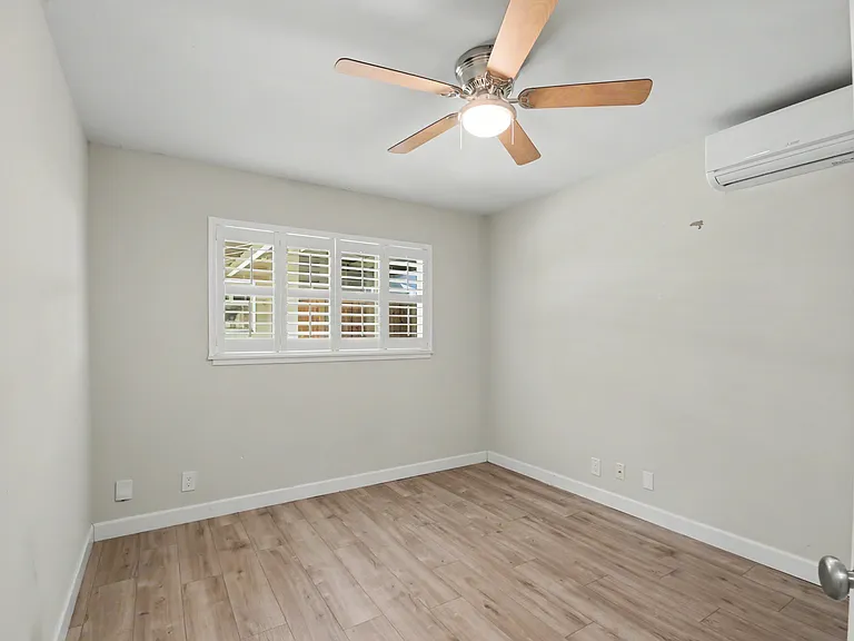2839 Devonshire Ave — Photo 4