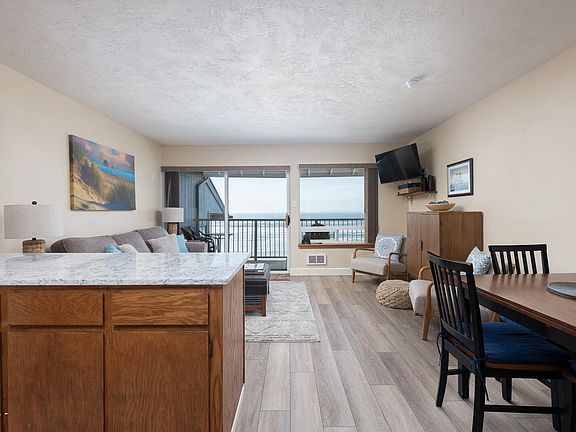 3rd image of 701 NW Coast St APT 305