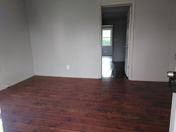 3rd image of 1010 Clemmons St #A
