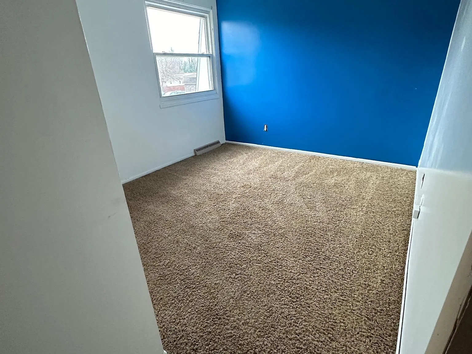 2 bed, 1000 sqft, $925 — Photo 2