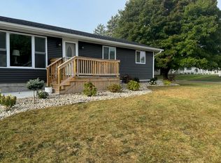1325 Woodmere St, Alma, MI 48801