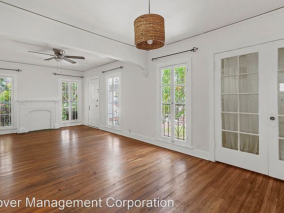 2nd image of 938 N Martel Ave #2926640