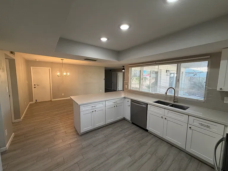 4807 W Beryl Ave — Photo 13