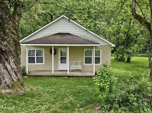 6864 Dr Thomas Walker Rd, Rose Hill, VA 24281