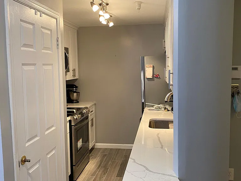 1619 R St NW #103 — Photo 3
