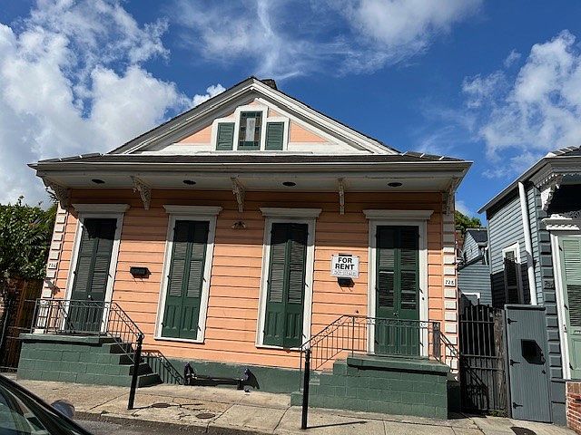 1st image of 728 Ursulines Ave