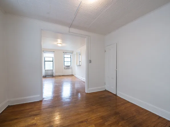 109 Luquer Street image 1 of 10