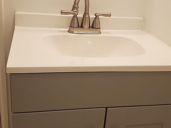3rd image of 759 S Millvale Ave #1