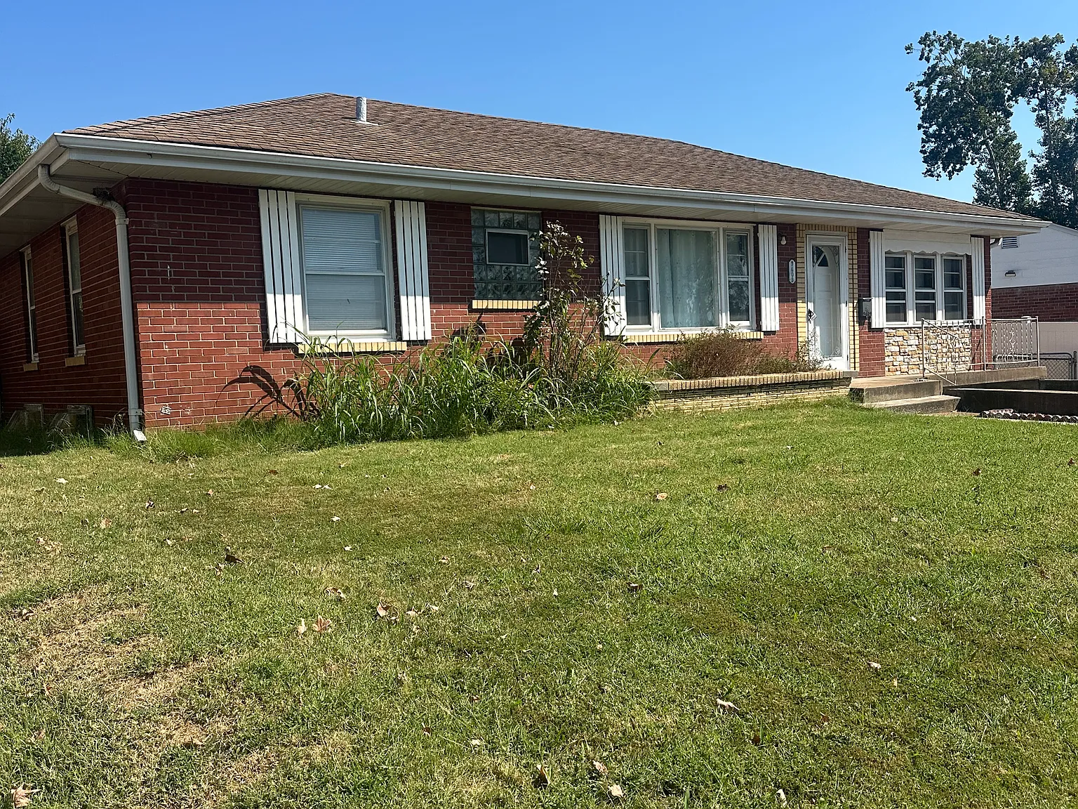3 bed, 1128 sqft, $1,800 — Photo 3