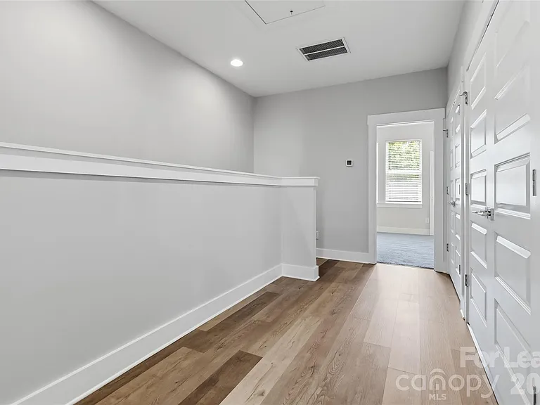 371 S Bruns Ave — Photo 18