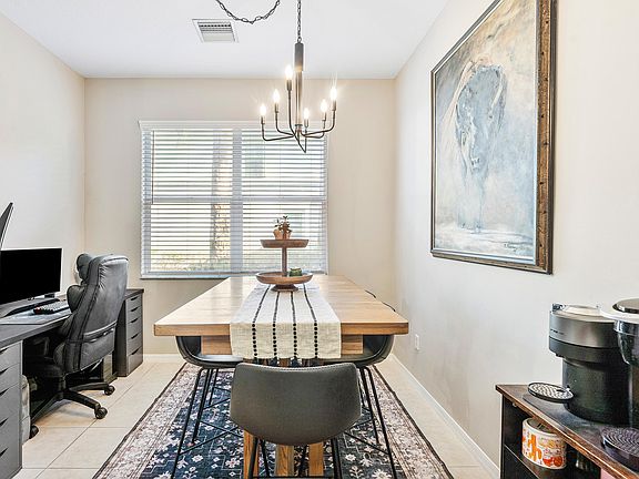 5th image of 6102 Seminole Gardens Circle
