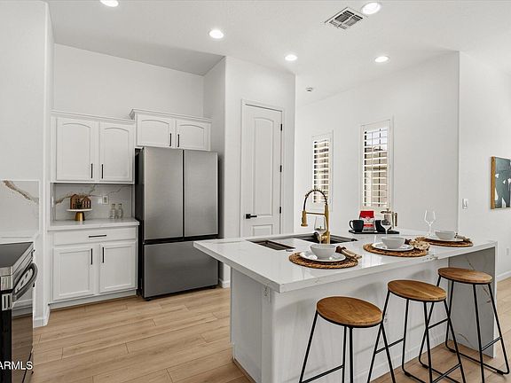 4th image of 10055 N 142ND Street #2340