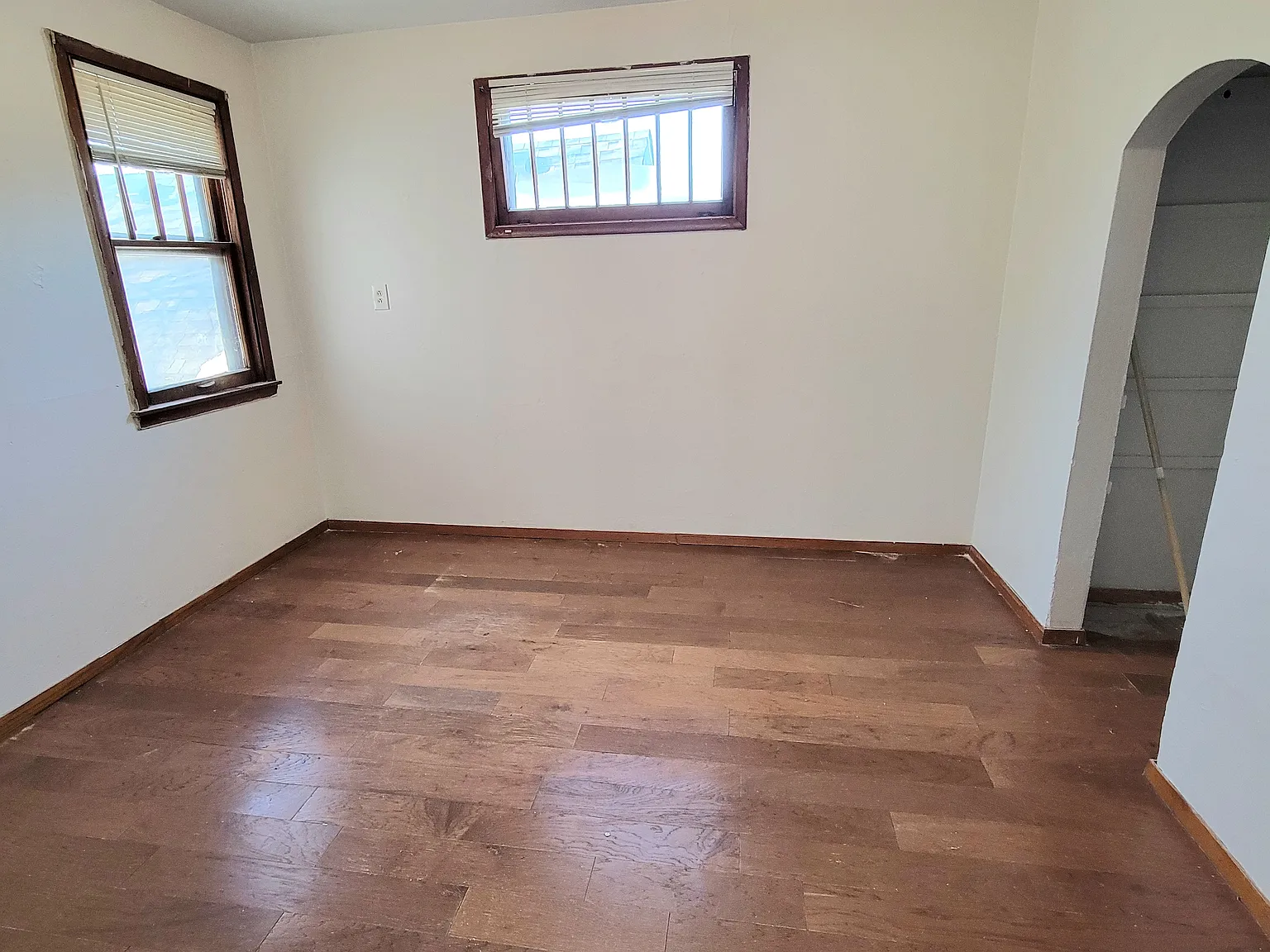 2 bed, 920 sqft, $1,300 — Photo 4