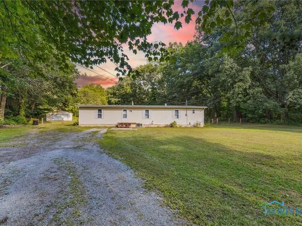 4555 S Fulton Lucas Rd, Swanton, OH 43558