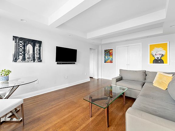 2nd image of 240 E 79th St APT 15C