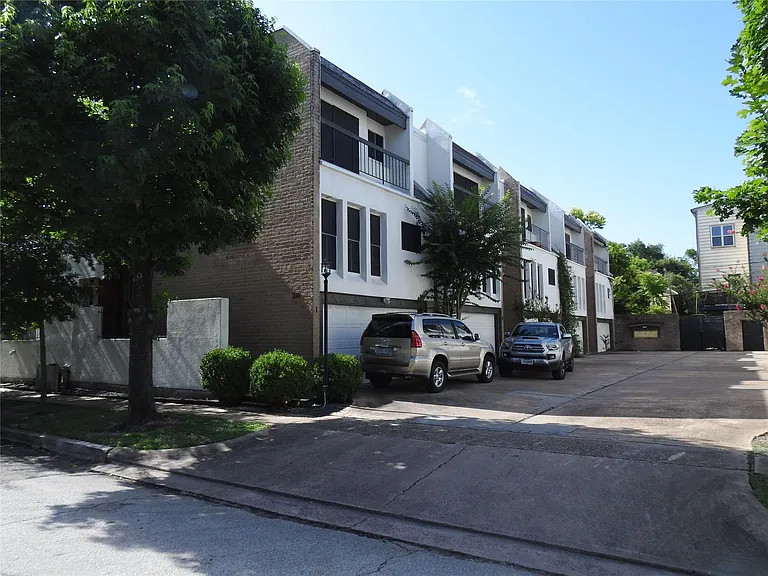 218 Stratford St #3 — Photo 4