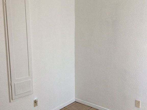 4th image of 4748 E 56th St APT B