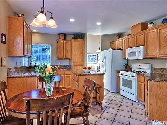 5th image of 3633 Amethyst Dr