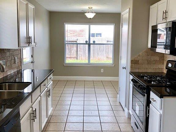 3rd image of 19342 Montclair Meadow Ln