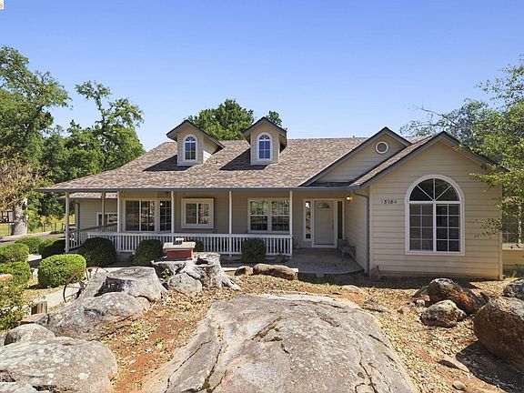 2nd image of 15984 Tomahawk Ct