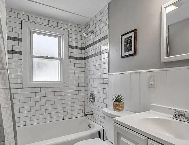 111 Midland Ave — Photo 3
