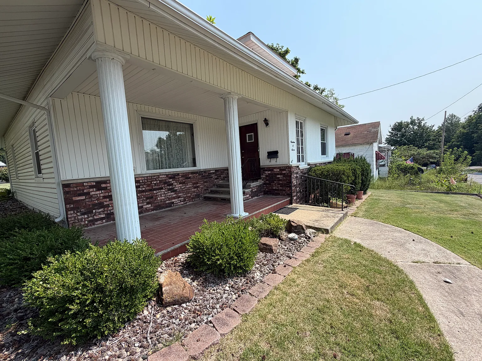 2 bed, $1,000 — Photo 4