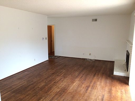 2nd image of 5298 Dartmouth St