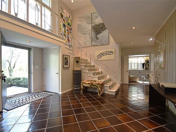 2nd image of 22400 Canterbury Ln