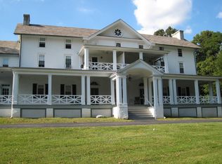 30 N Waterloo Rd APT 61, Devon, PA 19333