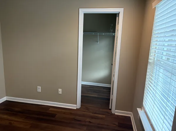 130 Point Comfort Ln #130, Cary, NC 27519