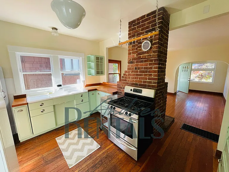 5742 Hermann St — Photo 14