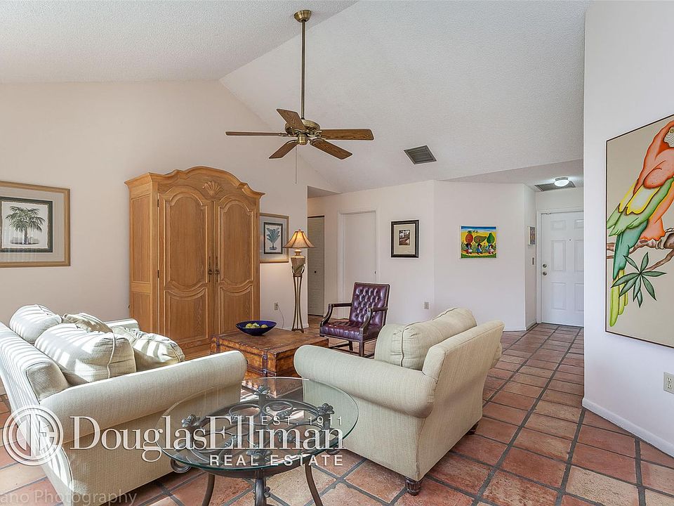 1st image of 7 Cedar Cir