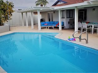 2225 N Blando Rd, Palm Springs, CA 92262