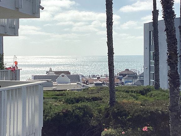 Steps to the Beach and Redondo Pier