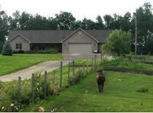 7312 Dickinson Rd, Greenleaf, WI 54126