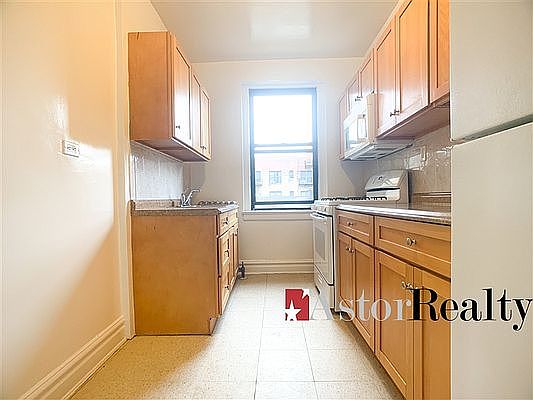 1st image of 31-21 29th St #4C